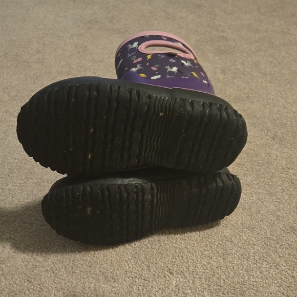 Bogs Kids Purple and Pink Rain Boots - Picture 4 of 5